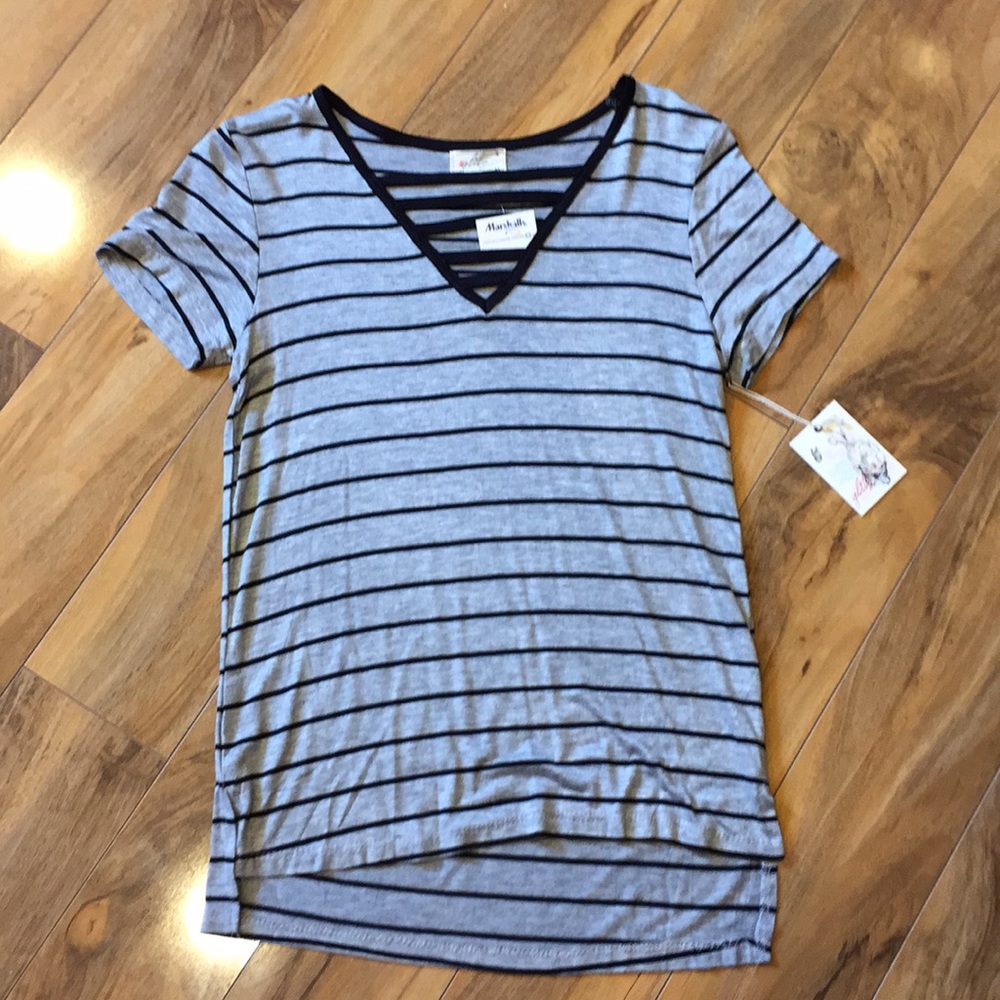 NWT size medium glitz shirt